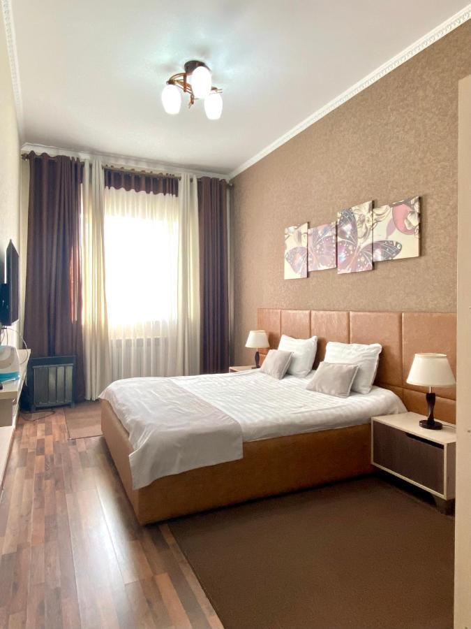 Caravan Hotel Karakol Eksteriør bilde