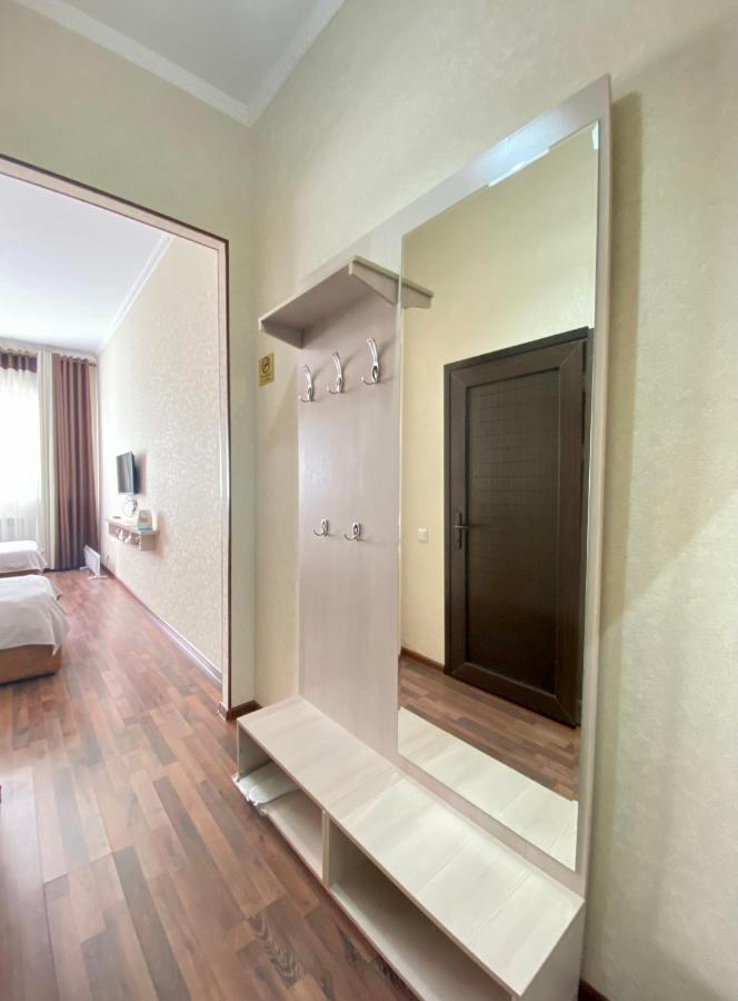 Caravan Hotel Karakol Eksteriør bilde