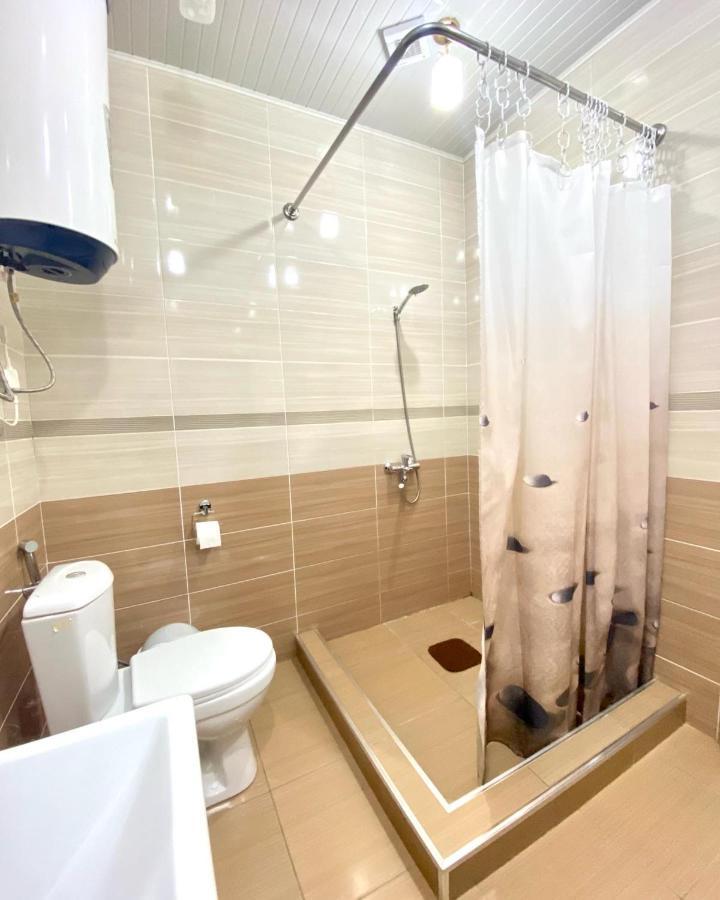 Caravan Hotel Karakol Eksteriør bilde