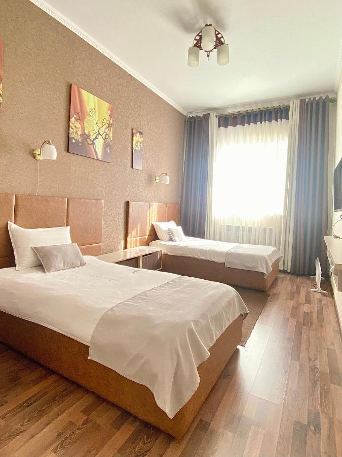 Caravan Hotel Karakol Eksteriør bilde
