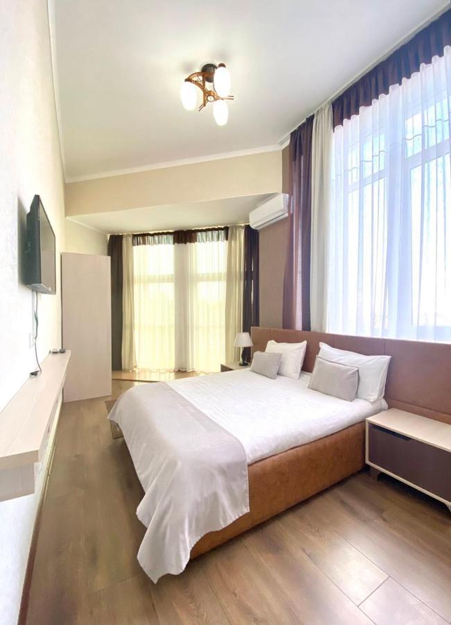 Caravan Hotel Karakol Eksteriør bilde