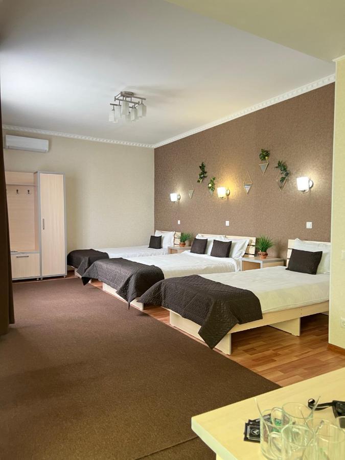 Caravan Hotel Karakol Eksteriør bilde