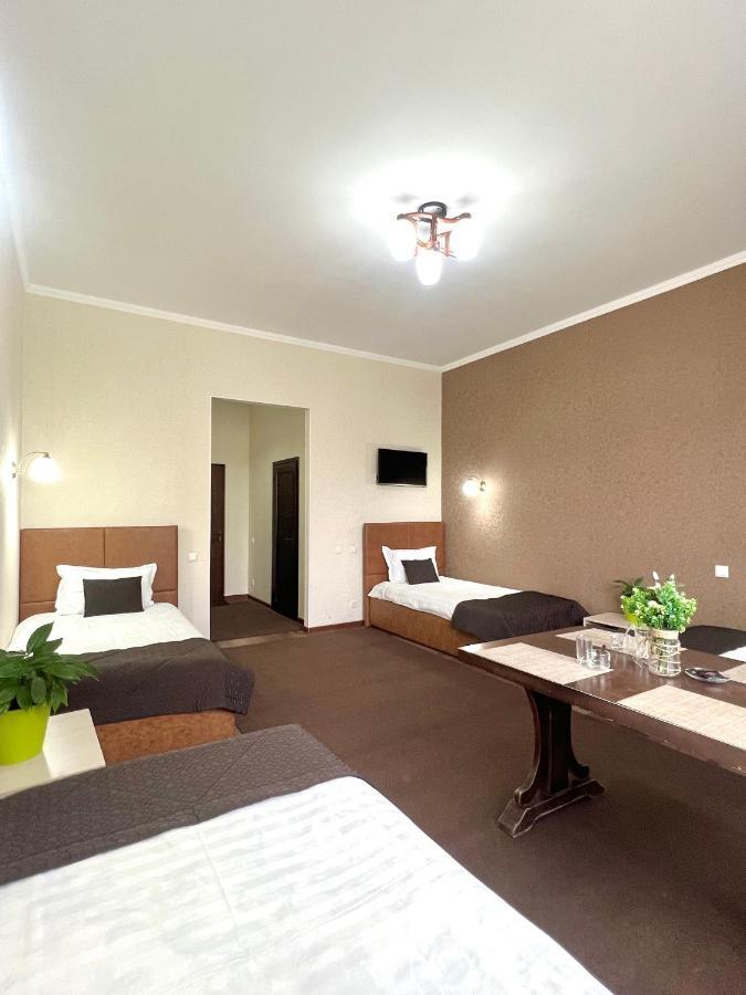 Caravan Hotel Karakol Eksteriør bilde